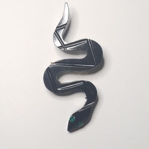 Splendette snake brooch